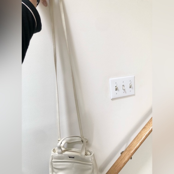 Rosetti Ivory Crossbody Purse 56” Removable Strap also has Handles - Picture 7 of 11